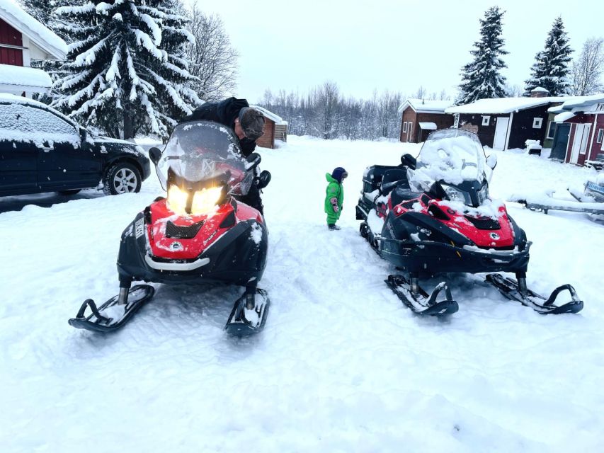 Wilderness Tour with Snowmobile & Ice Fishing - The open-fire break: grilled sandwiches, fika, and a playful survival moment