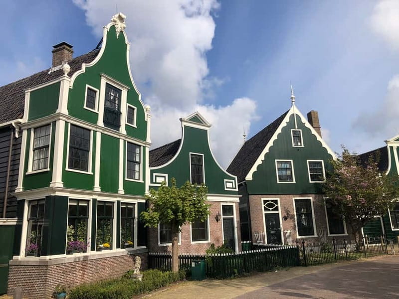 Zaanse Schans Windmills, Fishing Villages & Countryside - Should you book this Zaanse Schans, Volendam & Marken private day trip?