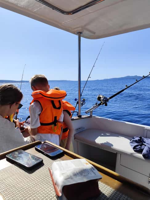 Zadar: Sunset Fishing Half-Day Guided Boat Trip - Local sea food, wine, and Captain Goran’s olive oil